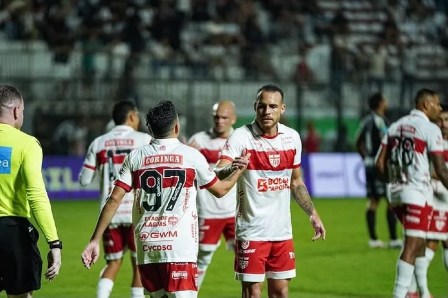 CRB vence o Athletic fora de casa e entra no G-6 da Série B com sete jogos sem perder