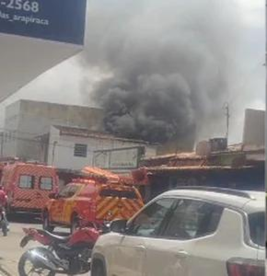 Incêndio atinge oficina de eletrodomésticos em Arapiraca