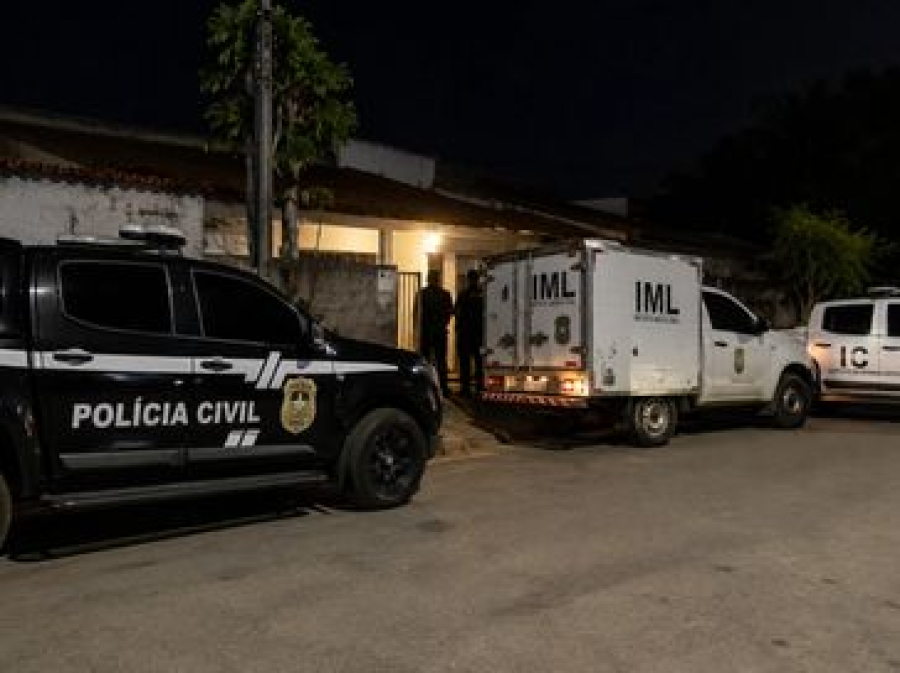 Casal é executado com mais de 30 tiros dentro de residência em Maceió