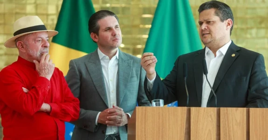 Fim da escala 6x1 avança no Senado, mas votação em plenário ainda depende de acordo