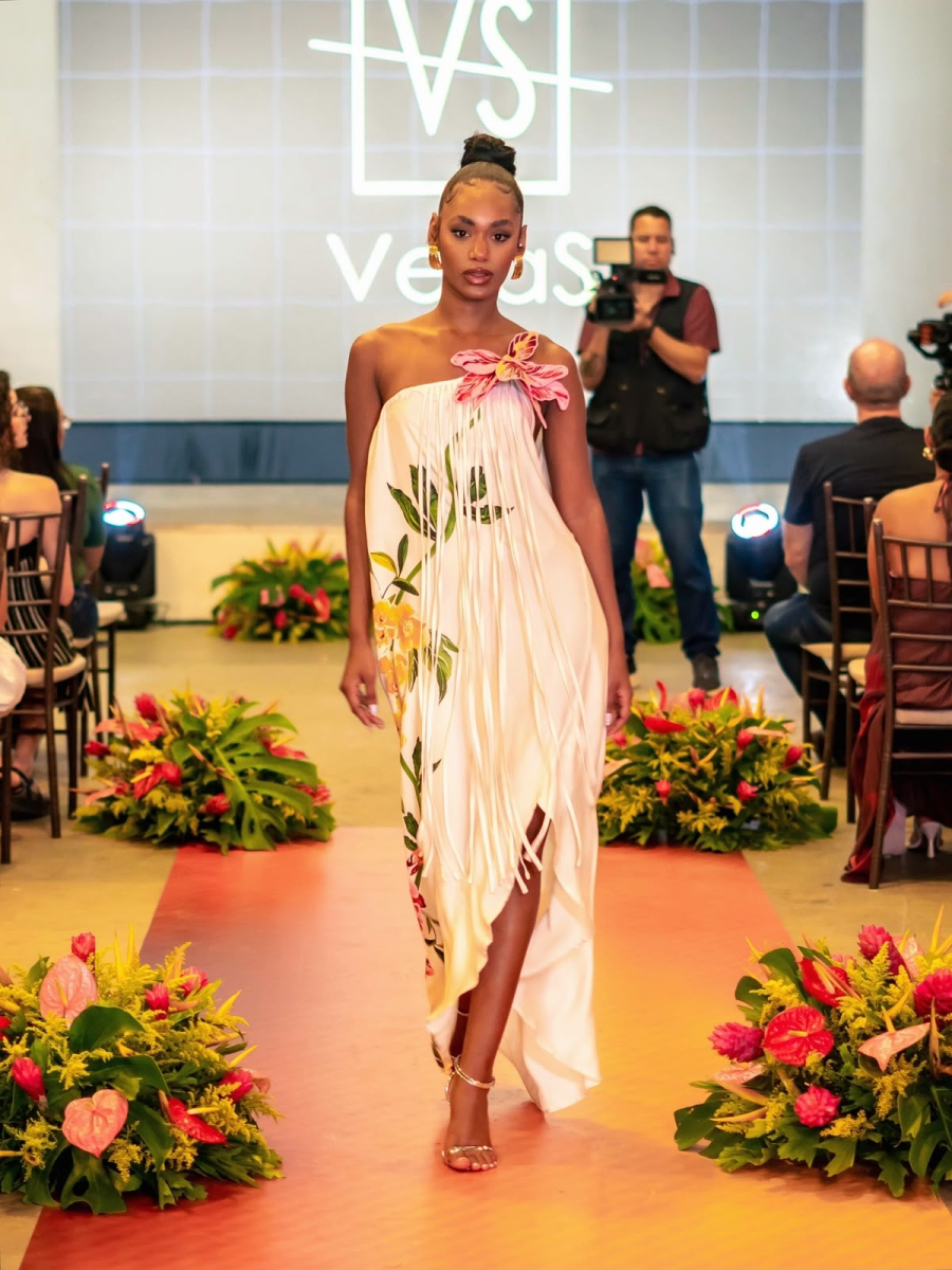 Pestalozzi e Veras boutique realizam desfile inclusivo; na passarela pessoas com deficiência e modelos profissionais  