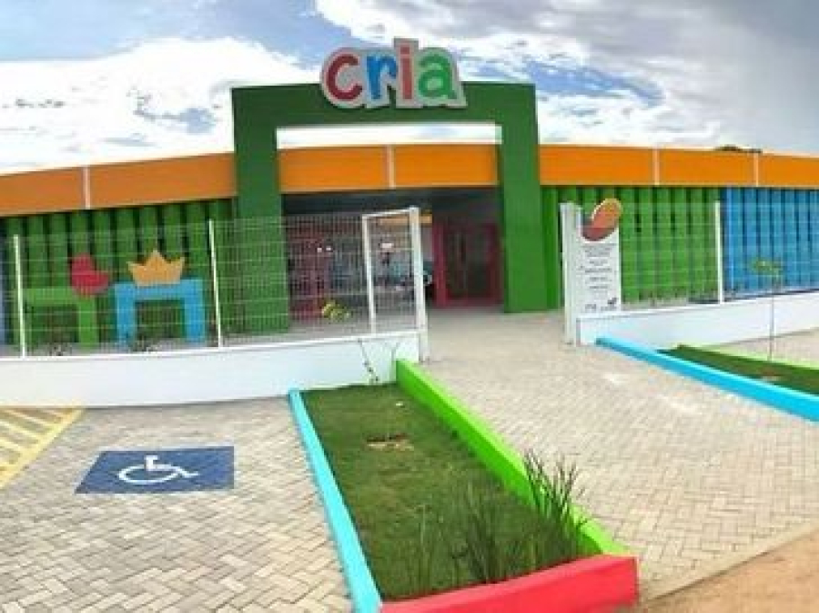 Justiça determina desocupação de terreno público destinado à construção de creche em Delmiro Gouveia