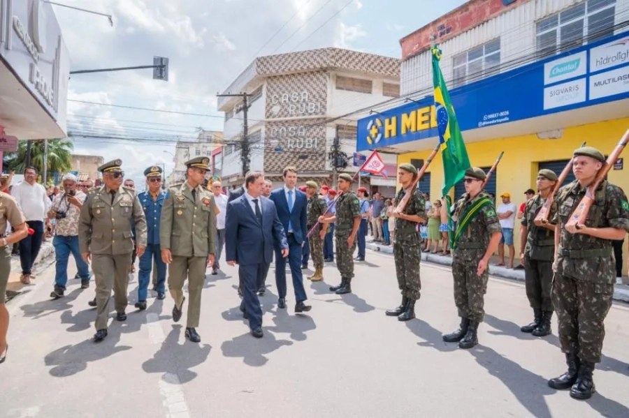 Arapiraca celebra 204 anos da Independência com tradicional desfile cívico-militar