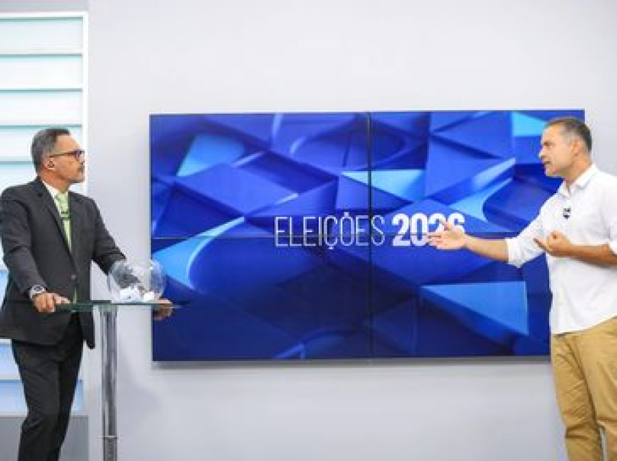 Em sabatina, Renan Filho diz que construiu 800 leitos enquanto Maceió comprou 100 por improviso
