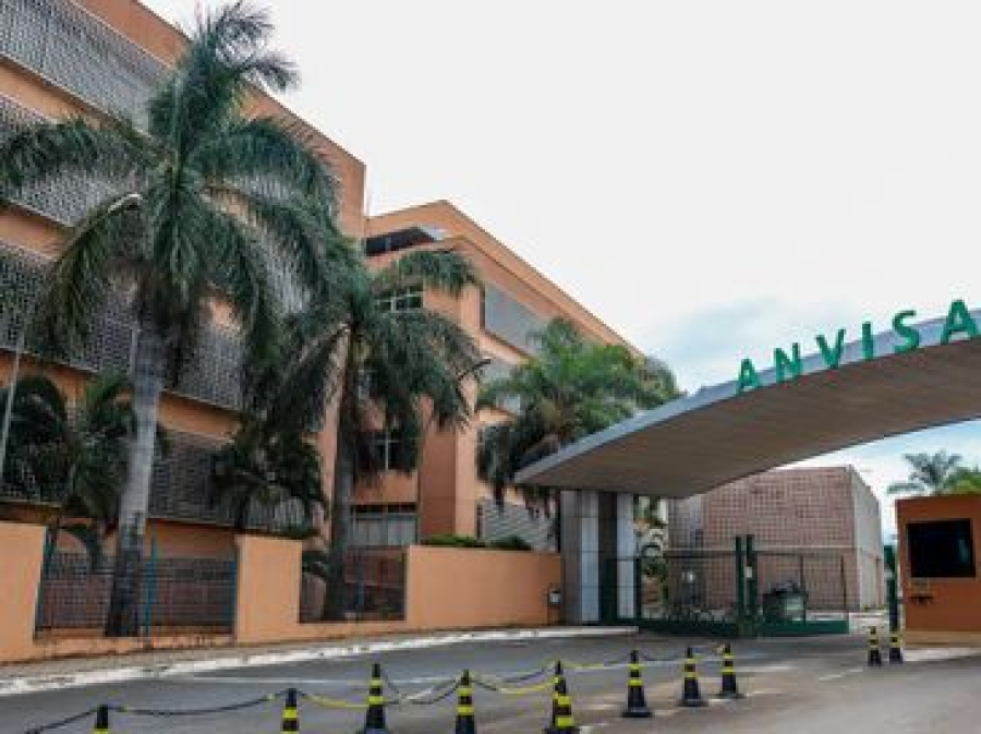 Anvisa alerta para risco de deficiência de vitamina B6 em pacientes que usam carbidopa/levodopa