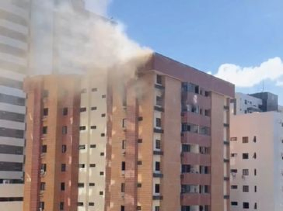 Incêndio em apartamento assusta moradores da Ponta Verde; é o 2º caso em quatro dias