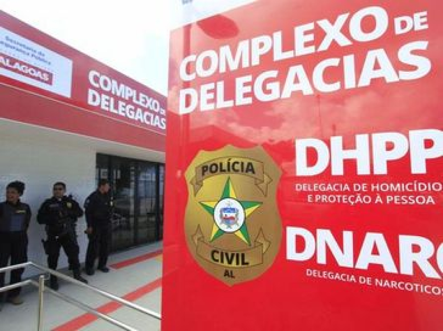 Jovem foi levado algemado de casa e executado após videochamada com suspeito em Maceió