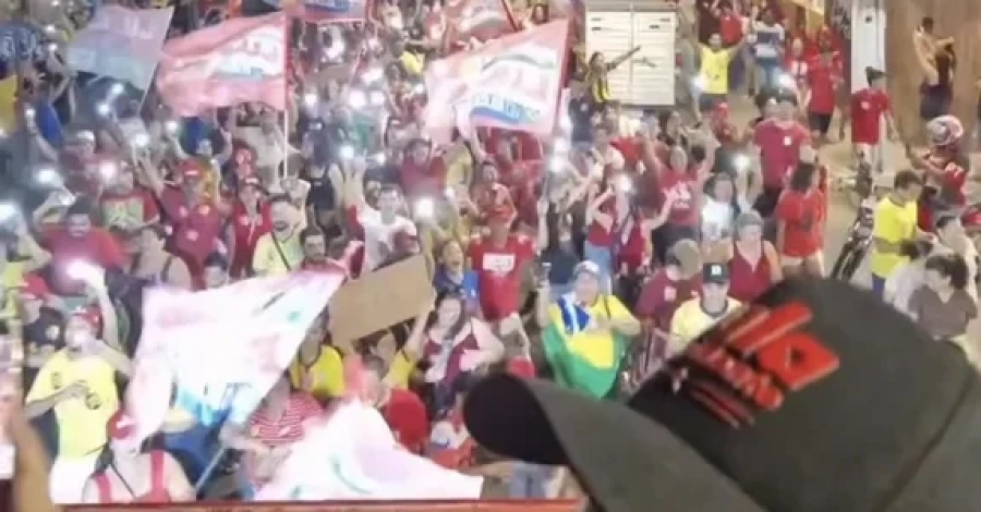 Apoiadores de Lula vão às ruas de Arapiraca em caminhada política