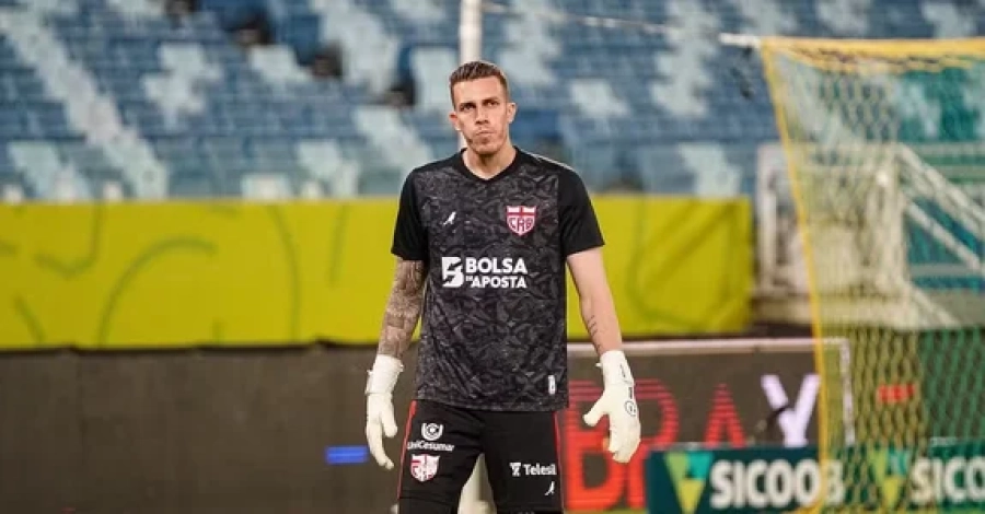 CRB enfrenta o Londrina de olho no G-6 e com nove jogadores pendurados