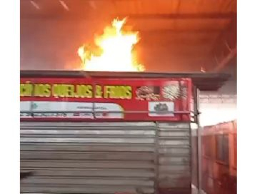 Incêndio atinge box no Mercado Público de Arapiraca