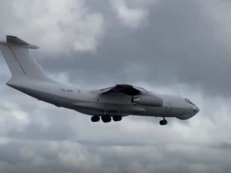 Avião cargueiro russo faz parada técnica em aeroporto de Alagoas