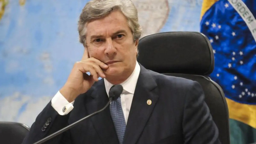 Defesa de Collor classifica tornozeleira desligada como 