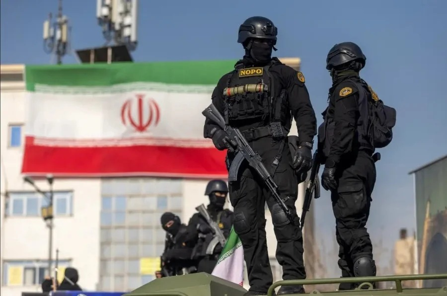 Irã: Khamenei admite mortes de milhares, “algumas de maneira desumana”