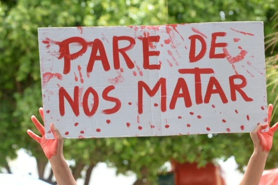 Quatro mulheres são assassinadas por dia no Brasil
