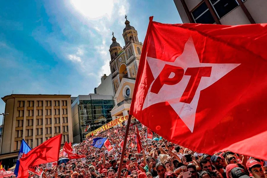 Ameaçado nas disputas estaduais, PT foca crescimento no Congresso