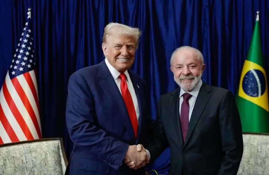 Lula conversa com Trump por telefone sobre situação na Venezuela e combinam visita a Washington