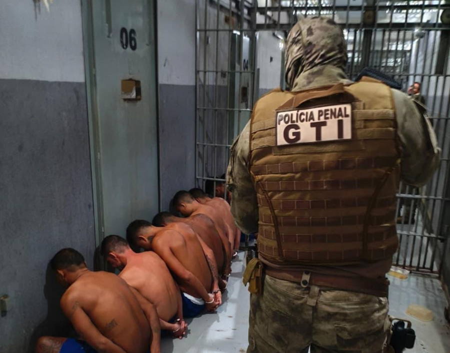 Polícia Penal impede fuga de 20 detentos no Presídio do Agreste