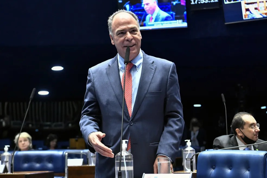 Ex-senador Fernando Bezerra e filhos são alvos de operação da PF que investiga desvio de emendas