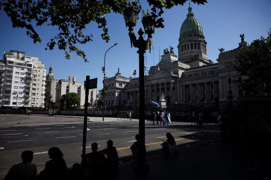 Senado da Argentina reduz maioridade penal de 16 para 14 anos