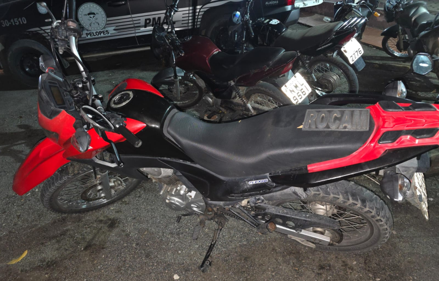 Duas motos furtadas em Penedo são localizadas em Arapiraca