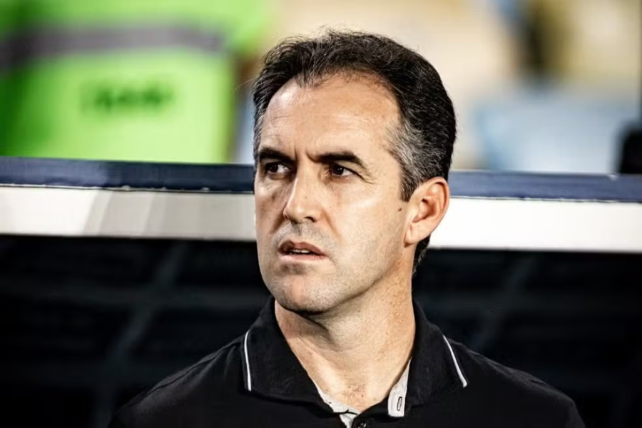 Remo confirma contratação de Léo Condé