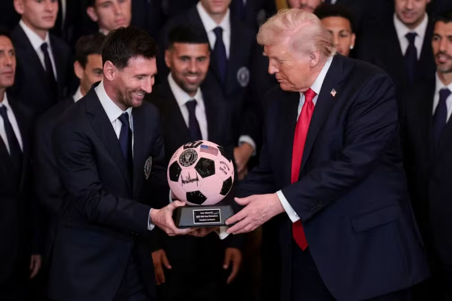 Trump recebe Messi na Casa Branca 
