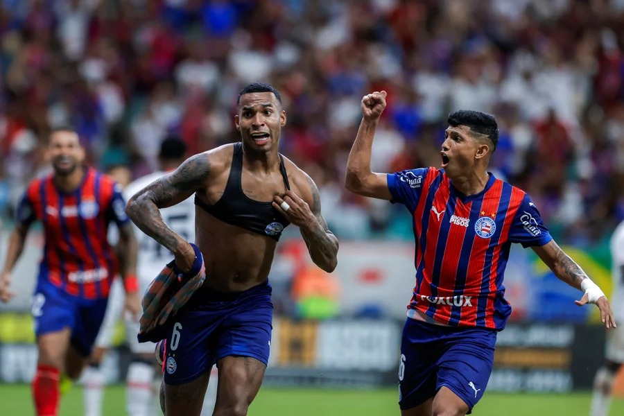 Bahia bate o Vitória de virada e conquista o 52º título do Campeonato Baiano