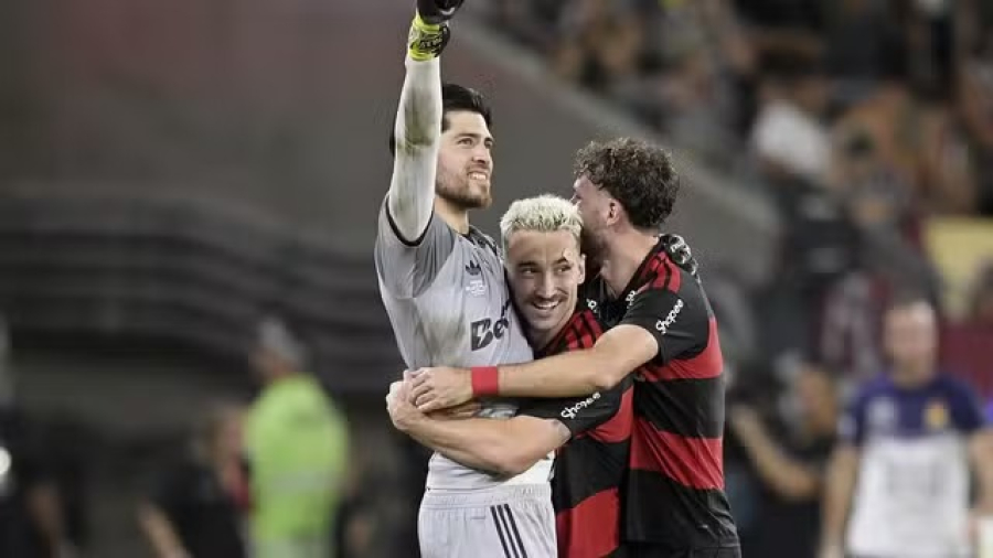 Com brilho de Rossi, Flamengo vence o Fluminense nos pênaltis e é campeão do Carioca
