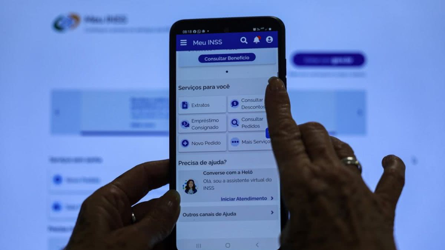 Criminosos imitam apps do INSS para roubar dados bancários de brasileiros