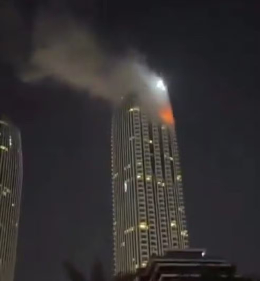 Prédio de luxo em Dubai é atingido por drone iraniano