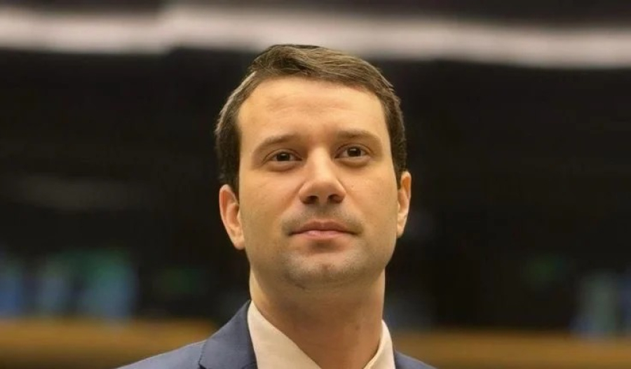 Daniel Barbosa defende punição rigorosa contra conteúdos que estimulam violência de gênero nas redes sociais