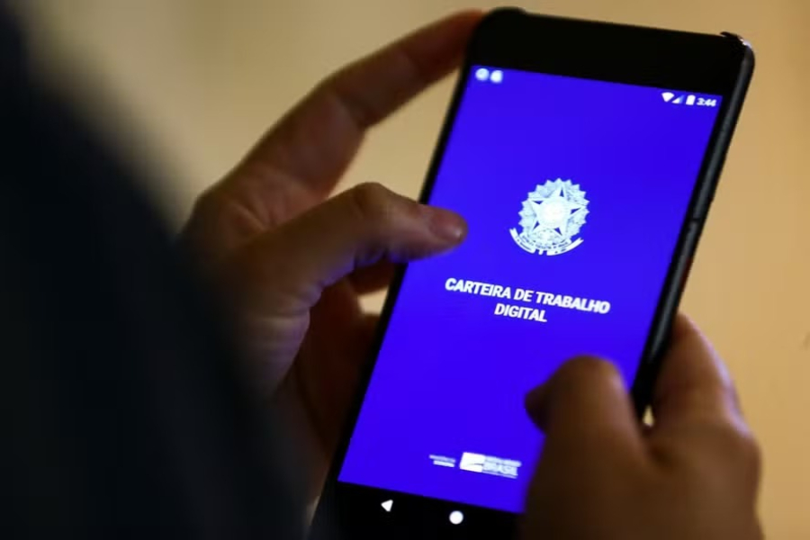 71% dos brasileiros são favoráveis ao fim da escala 6x1, mostra Datafolha