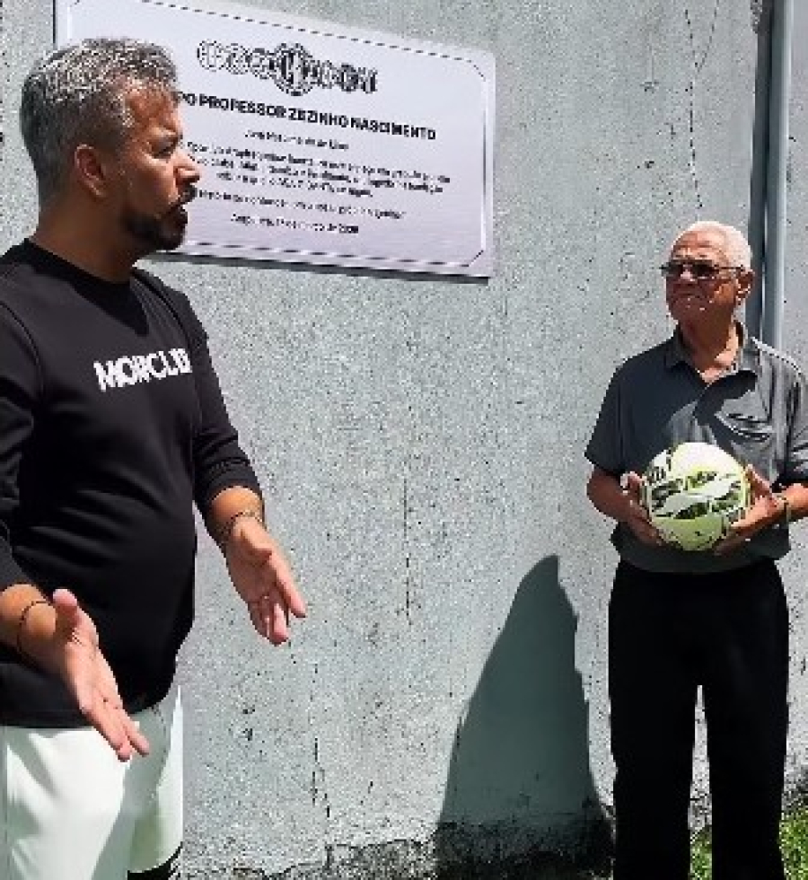 Zezinho Nascimento é homenageado no CT do ASA