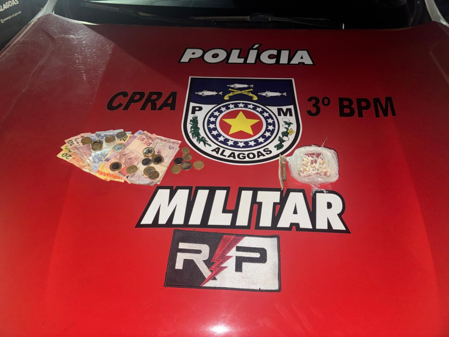 Jovem de 23 anos é preso após ser flagrado com drogas no bairro Manoel Teles