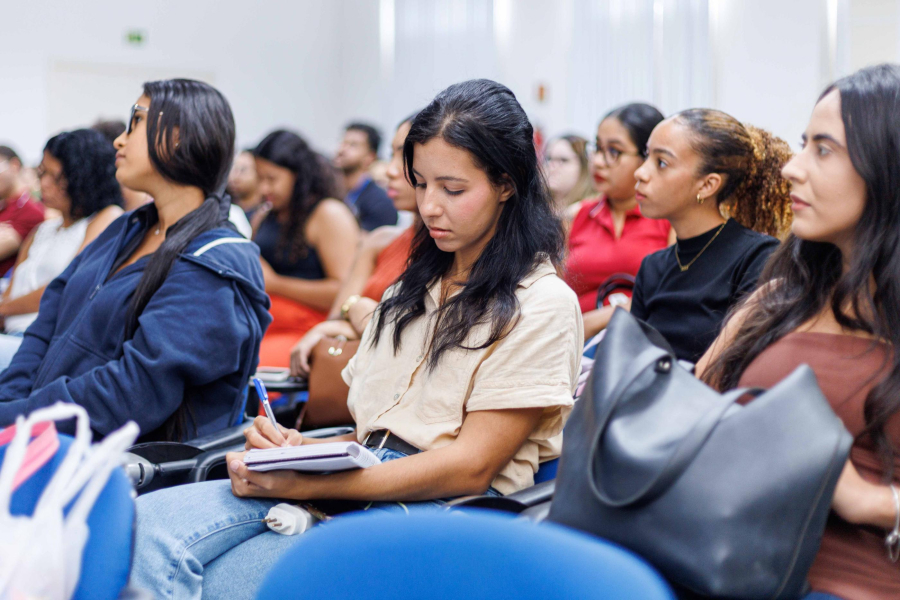 Candidatos têm até 8 de abril para se inscreverem no concurso da Seplag