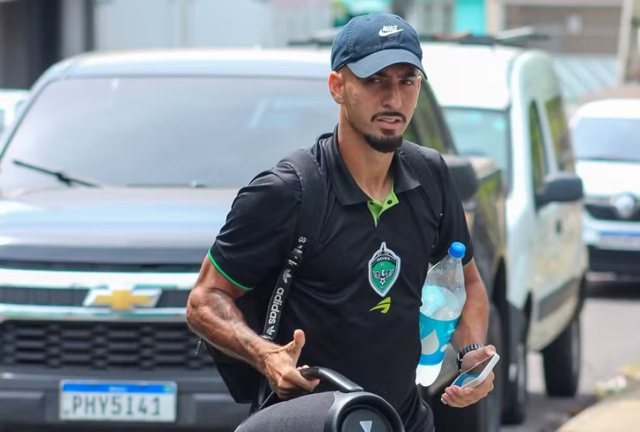 Diretoria do CSA acerta com laterais para a Série D