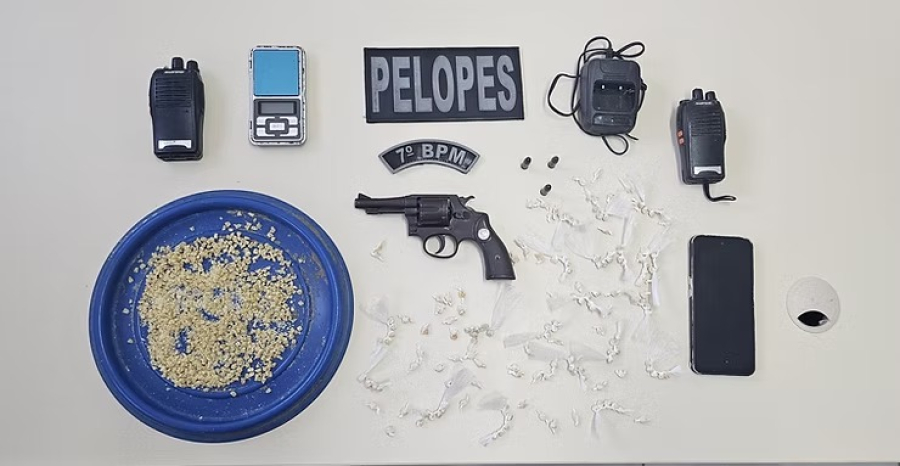 Suspeito morre e outro é preso após troca de tiros com a PM em Santana do Ipanema