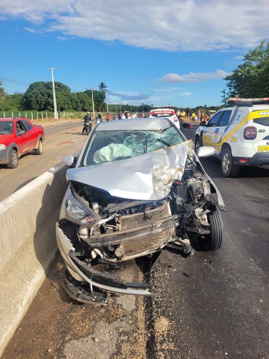 Motociclista, de 56 anos, morre após colidir contra carro na AL-110, em São Sebastião