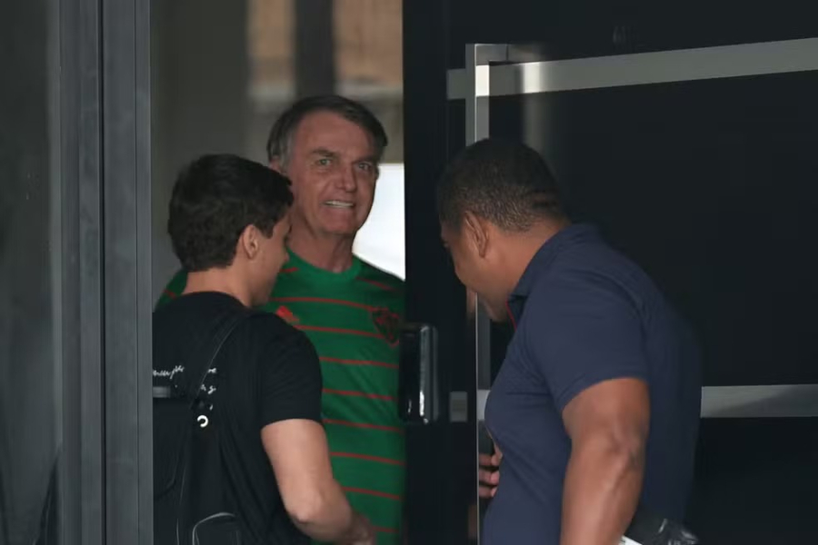Moraes autoriza prisão domiciliar para Jair Bolsonaro por 90 dias