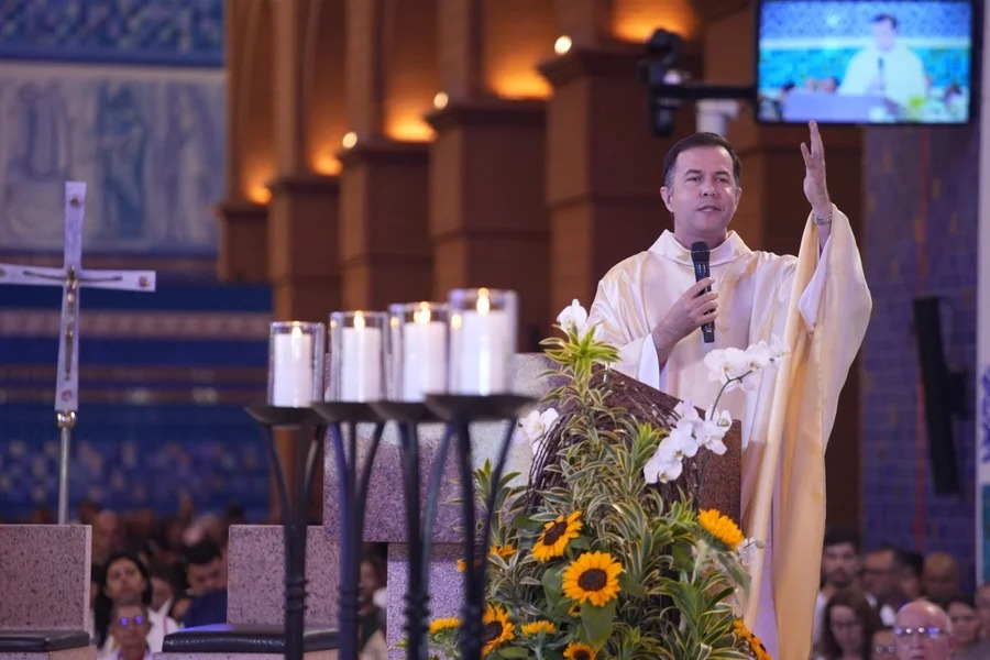 Sermão em missa de Páscoa de Aparecida critica “polarização que mata”