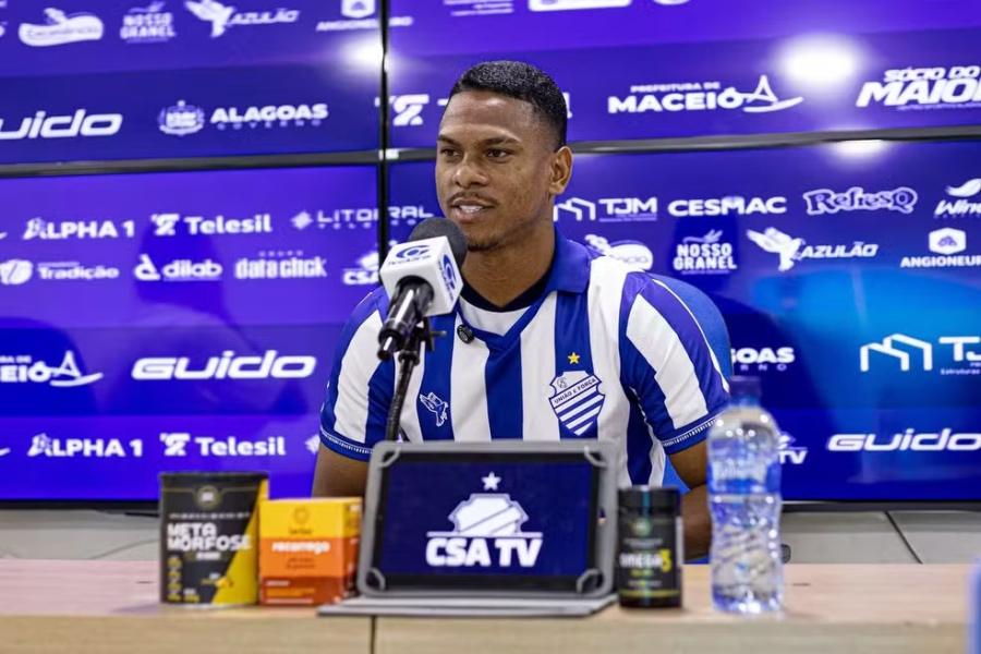 Desfalque no CSA: Lucas Silva sente incômodo na coxa e não enfrenta o Jacuipense