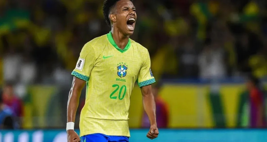 Seleção: lesão na coxa deve tirar Estêvão da Copa do Mundo, diz jornal