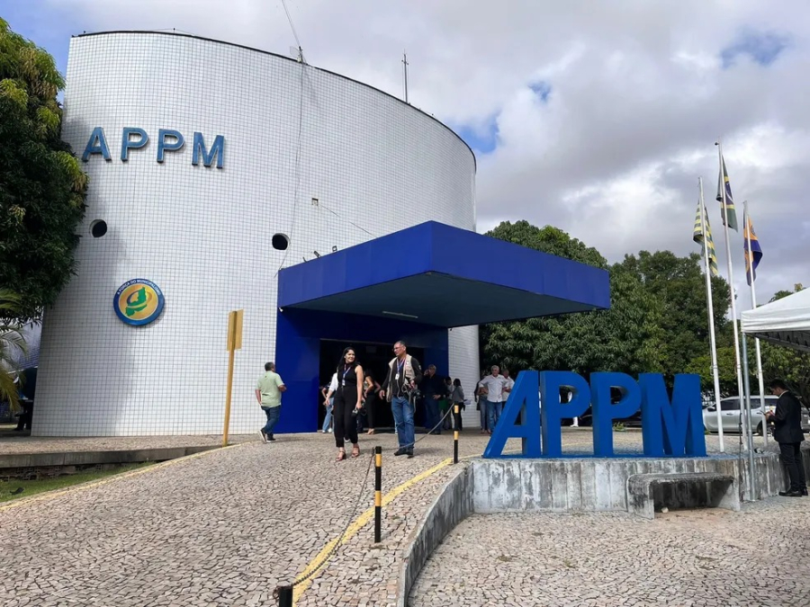 Prefeitos aprovam teto de R$ 350 mil para contratação de shows artísticos por municípios no Piauí