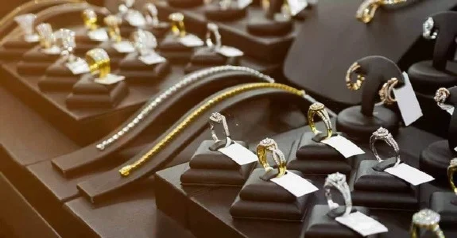 Joalheria é condenada a indenizar cliente por atraso e entrega de produtos errados