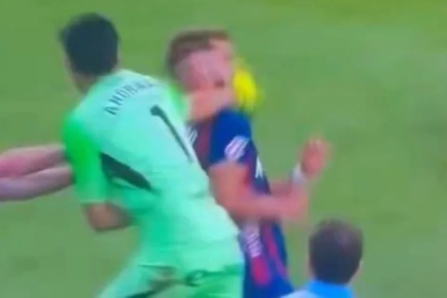 Goleiro do Zaragoza é suspenso por 13 jogos após acertar soco em rival