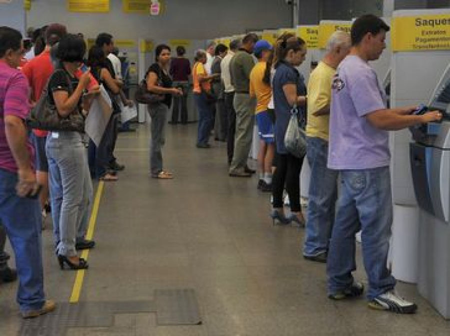 Bancos fecham no feriado de 1º de maio e atendimento presencial é suspenso