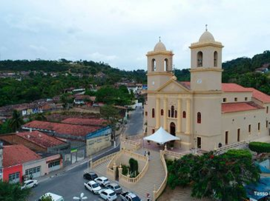 Criminoso disfarçado de policial executa homem a tiros em Pilar; vítima morre após socorro