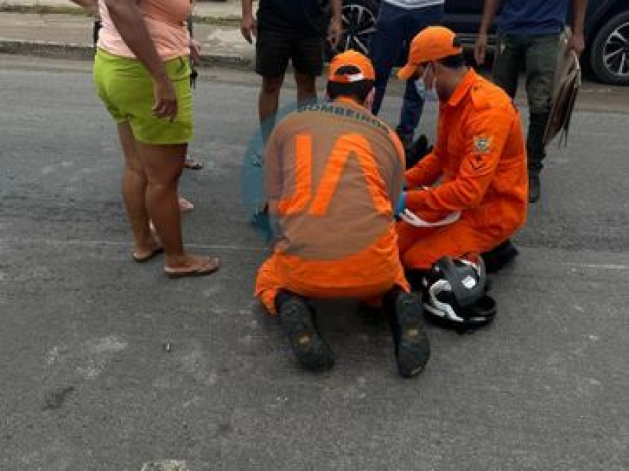 Motociclista fica ferido após colisão com carro que foge sem prestar socorro em Arapiraca