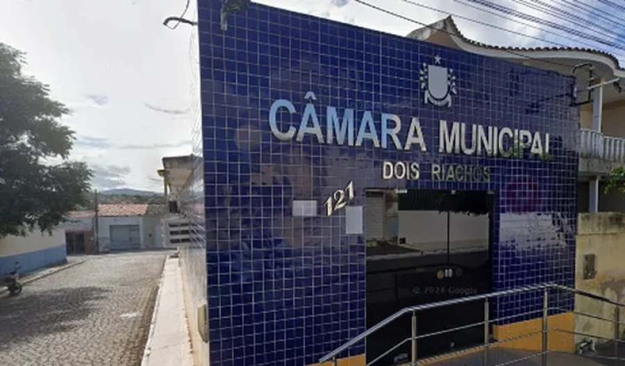 Eleição da mesa diretora da Câmara de Dois Riachos pode ser anulada por irregularidade apontada pelo MPEAL