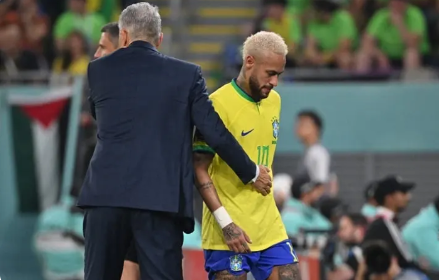 Tite quebra silêncio sobre 2022, admite erro com Neymar e revela choro
